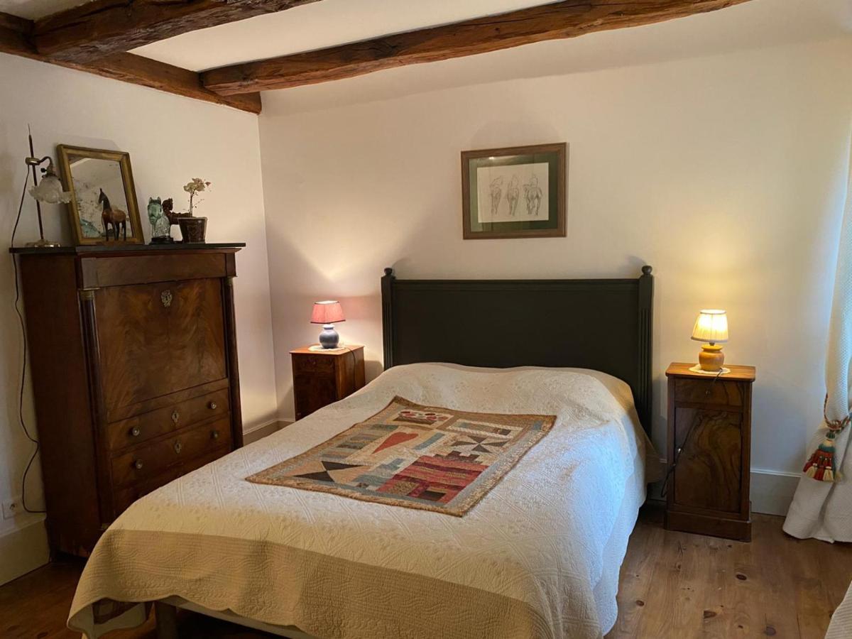 Le Pigeonnier De Saint-Loup Bed And Breakfast Екстер'єр фото