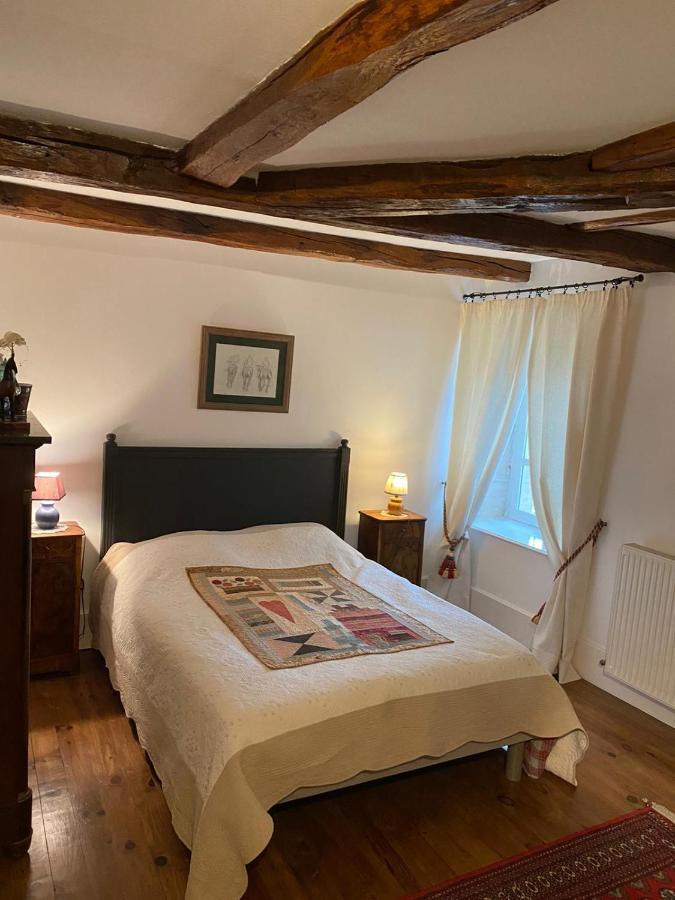 Le Pigeonnier De Saint-Loup Bed And Breakfast Екстер'єр фото