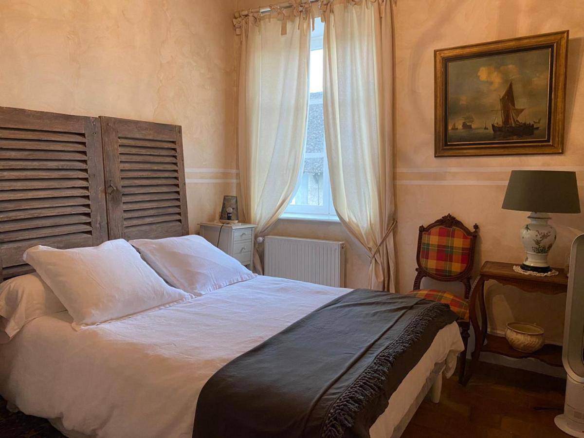 Le Pigeonnier De Saint-Loup Bed And Breakfast Екстер'єр фото